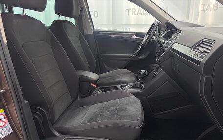 Volkswagen Tiguan II, 2017 год, 2 450 000 рублей, 11 фотография