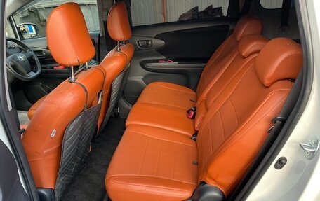 Toyota Wish II, 2014 год, 1 600 000 рублей, 7 фотография