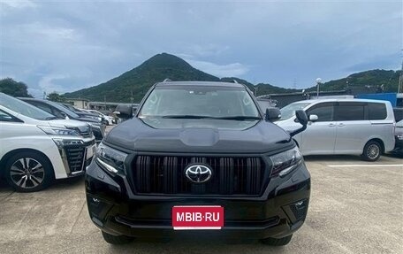 Toyota Land Cruiser Prado 150 рестайлинг 2, 2022 год, 4 400 000 рублей, 1 фотография