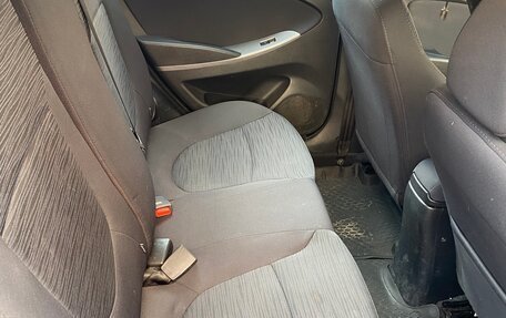 Hyundai Solaris II рестайлинг, 2015 год, 845 000 рублей, 4 фотография