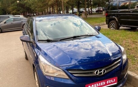 Hyundai Solaris II рестайлинг, 2015 год, 845 000 рублей, 3 фотография