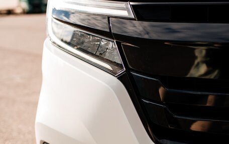 Honda Stepwgn IV, 2018 год, 2 990 000 рублей, 3 фотография