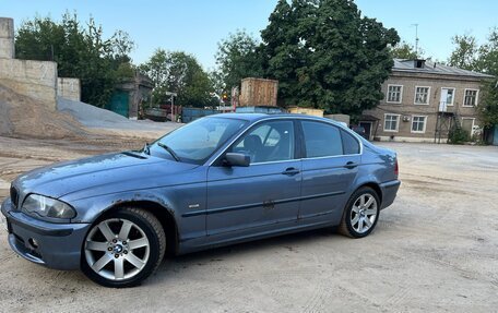 BMW 3 серия, 2001 год, 500 000 рублей, 3 фотография