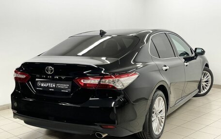 Toyota Camry, 2019 год, 2 640 000 рублей, 4 фотография