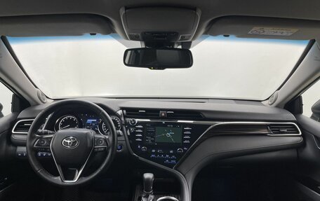 Toyota Camry, 2019 год, 2 640 000 рублей, 19 фотография