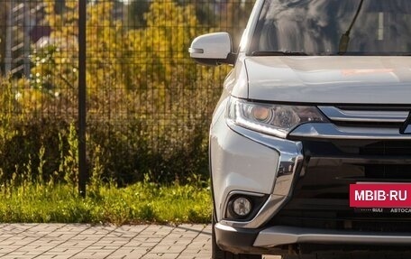 Mitsubishi Outlander III рестайлинг 3, 2015 год, 1 800 000 рублей, 4 фотография