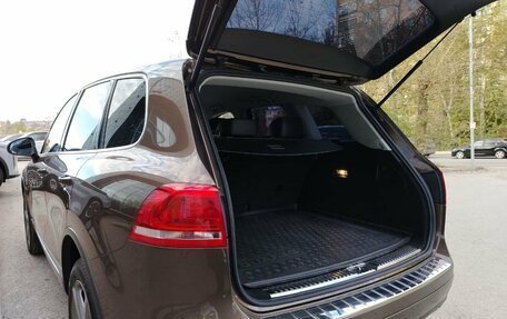 Volkswagen Touareg III, 2011 год, 1 875 000 рублей, 12 фотография