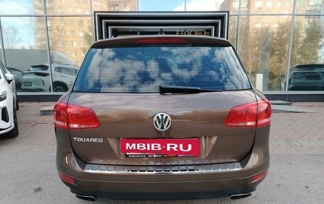 Volkswagen Touareg III, 2011 год, 1 875 000 рублей, 7 фотография