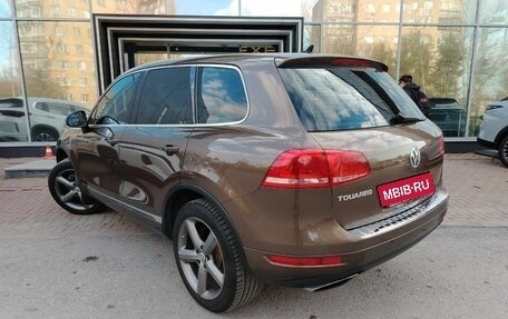 Volkswagen Touareg III, 2011 год, 1 875 000 рублей, 8 фотография