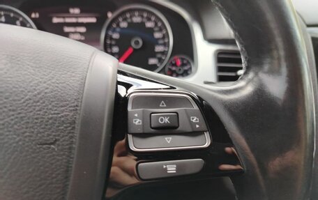 Volkswagen Touareg III, 2011 год, 1 875 000 рублей, 20 фотография