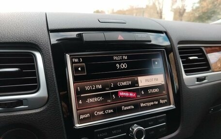 Volkswagen Touareg III, 2011 год, 1 875 000 рублей, 25 фотография