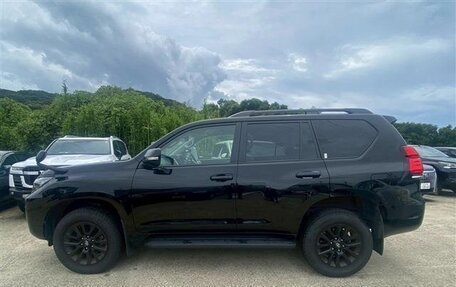 Toyota Land Cruiser Prado 150 рестайлинг 2, 2022 год, 4 400 000 рублей, 6 фотография