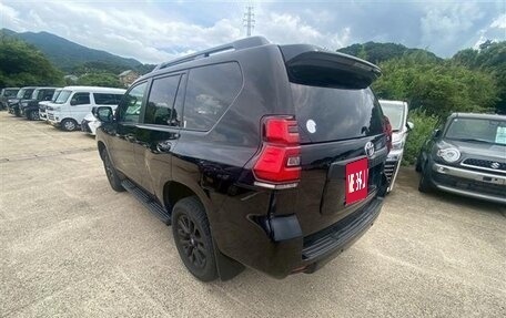 Toyota Land Cruiser Prado 150 рестайлинг 2, 2022 год, 4 400 000 рублей, 4 фотография