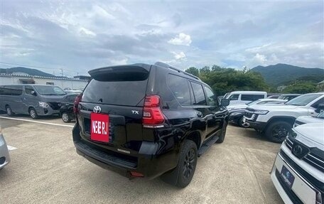 Toyota Land Cruiser Prado 150 рестайлинг 2, 2022 год, 4 400 000 рублей, 5 фотография