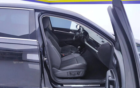 Volkswagen Passat B8 рестайлинг, 2022 год, 2 400 000 рублей, 6 фотография