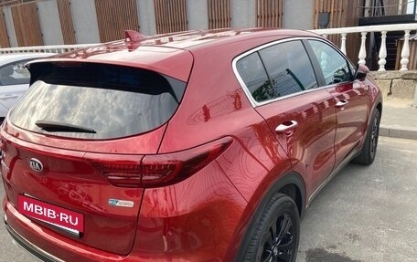 KIA Sportage IV рестайлинг, 2018 год, 2 350 000 рублей, 3 фотография