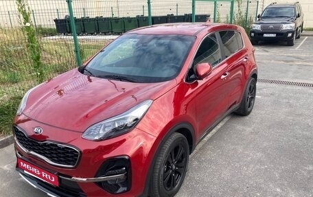 KIA Sportage IV рестайлинг, 2018 год, 2 350 000 рублей, 2 фотография