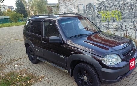 Chevrolet Niva I рестайлинг, 2012 год, 600 000 рублей, 3 фотография