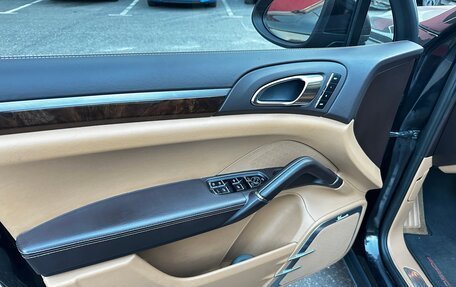 Porsche Cayenne III, 2011 год, 2 500 000 рублей, 16 фотография