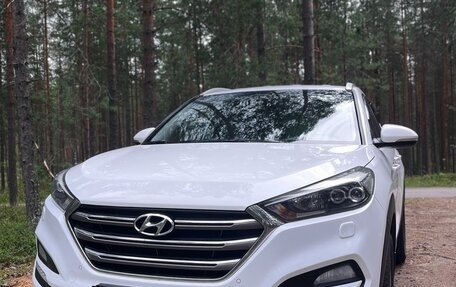 Hyundai Tucson III, 2016 год, 1 690 000 рублей, 2 фотография