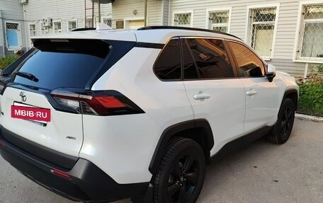 Toyota RAV4, 2021 год, 3 750 000 рублей, 11 фотография