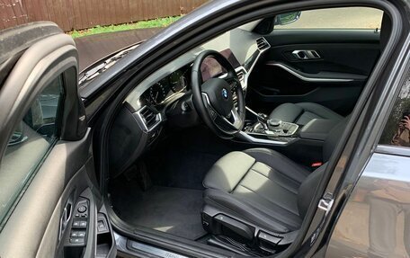 BMW 3 серия, 2021 год, 3 700 000 рублей, 10 фотография