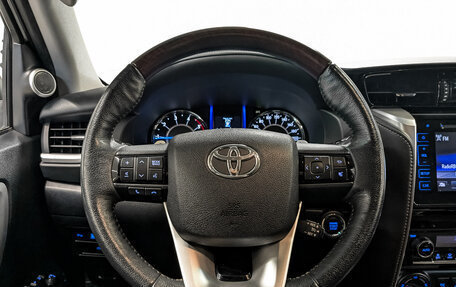 Toyota Fortuner II, 2017 год, 3 315 000 рублей, 22 фотография