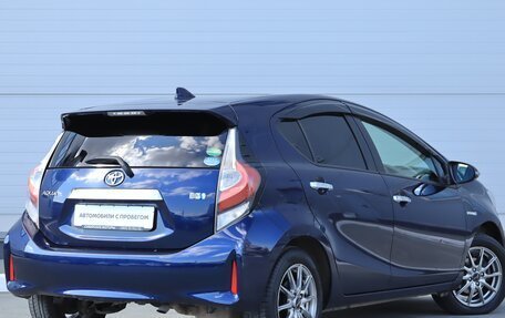 Toyota Aqua I, 2017 год, 700 000 рублей, 2 фотография