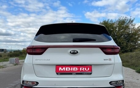 KIA Sportage IV рестайлинг, 2020 год, 2 400 000 рублей, 1 фотография