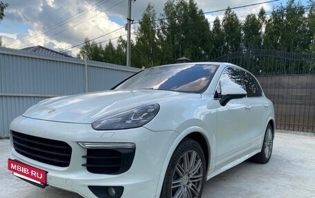 Porsche Cayenne III, 2015 год, 3 050 000 рублей, 2 фотография