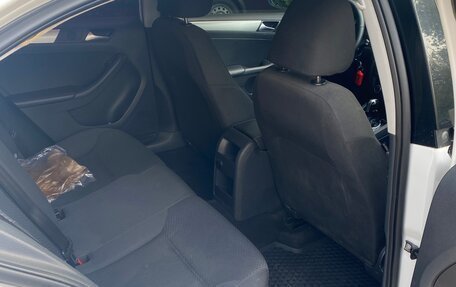 Volkswagen Jetta VI, 2013 год, 1 099 999 рублей, 8 фотография