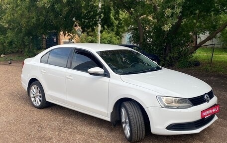 Volkswagen Jetta VI, 2013 год, 1 099 999 рублей, 10 фотография