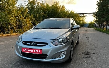 Hyundai Solaris II рестайлинг, 2013 год, 770 000 рублей, 18 фотография