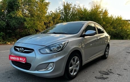 Hyundai Solaris II рестайлинг, 2013 год, 770 000 рублей, 22 фотография