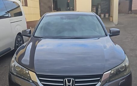 Honda Accord IX рестайлинг, 2013 год, 1 800 000 рублей, 4 фотография