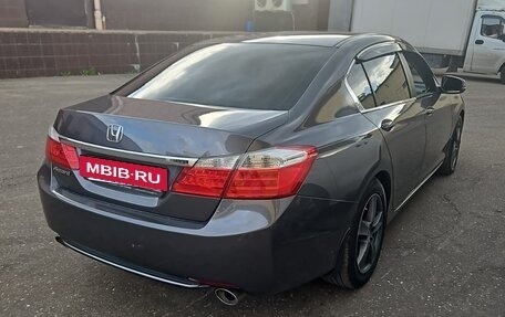 Honda Accord IX рестайлинг, 2013 год, 1 800 000 рублей, 2 фотография
