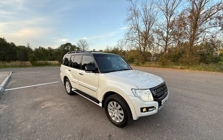 Mitsubishi Pajero IV, 2019 год, 3 300 000 рублей, 2 фотография
