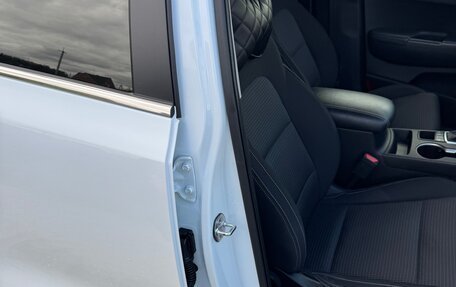 KIA Sportage IV рестайлинг, 2020 год, 2 400 000 рублей, 14 фотография