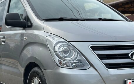 Hyundai H-1 II рестайлинг, 2015 год, 2 400 000 рублей, 10 фотография