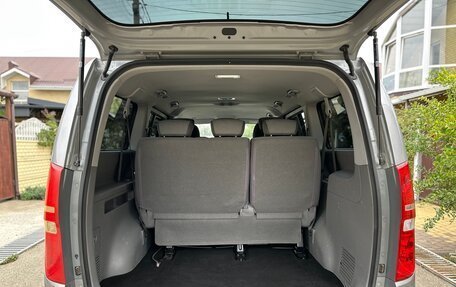 Hyundai H-1 II рестайлинг, 2015 год, 2 400 000 рублей, 30 фотография