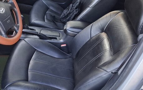 Hyundai Sonata IV рестайлинг, 2005 год, 405 000 рублей, 11 фотография