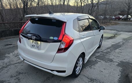 Honda Fit III, 2017 год, 999 000 рублей, 3 фотография
