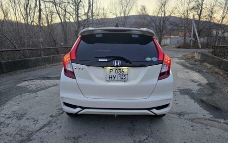 Honda Fit III, 2017 год, 999 000 рублей, 4 фотография