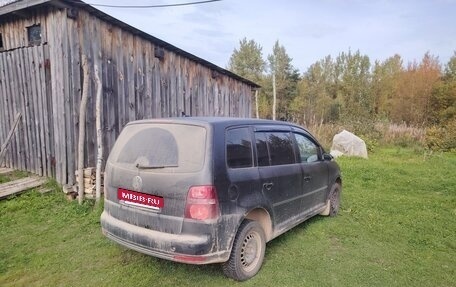 Volkswagen Touran III, 2007 год, 450 000 рублей, 4 фотография