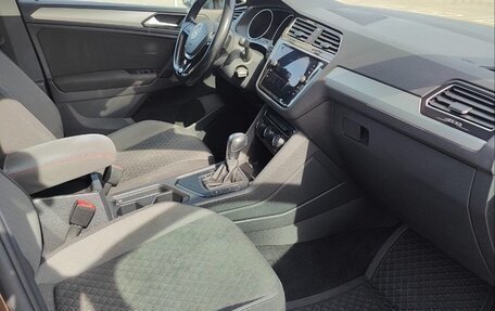 Volkswagen Tiguan II, 2019 год, 1 750 000 рублей, 10 фотография