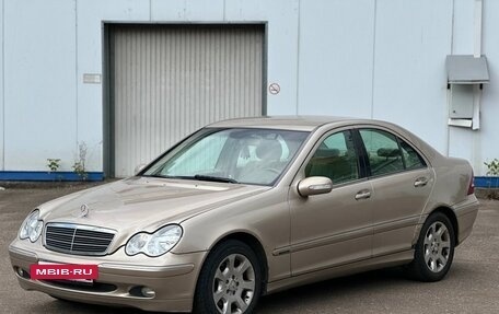 Mercedes-Benz C-Класс, 2004 год, 449 000 рублей, 4 фотография