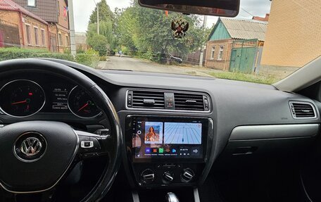 Volkswagen Jetta VI, 2017 год, 1 650 000 рублей, 9 фотография