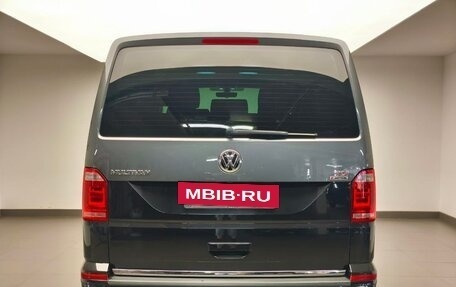 Volkswagen Multivan T6 рестайлинг, 2018 год, 4 390 000 рублей, 4 фотография