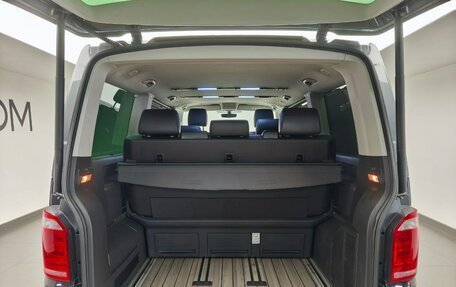 Volkswagen Multivan T6 рестайлинг, 2018 год, 4 390 000 рублей, 25 фотография