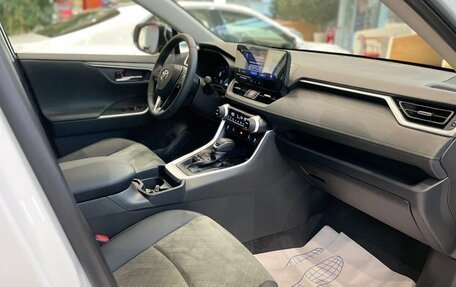 Toyota RAV4, 2025 год, 4 690 000 рублей, 11 фотография
